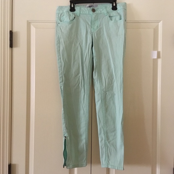 ✨Mint Green JOLT Skinny Jeans with Ankle Zippers - Picture 2 of 4